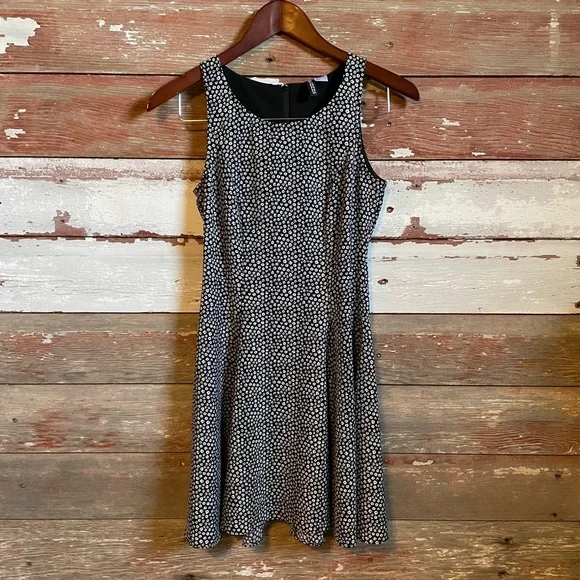 H&M | Dresses | Hm Flower Dress Size 4 | Poshmark